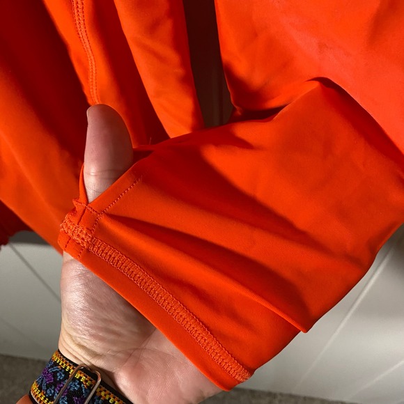 NWT SwimZip Women's Long Sleeve Rash Guard with Pockets & UPF 50+ Sun Protection - Picture 8 of 16